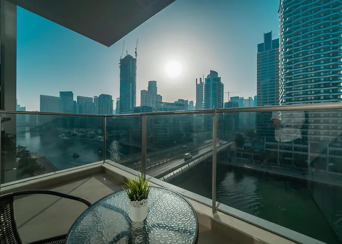Higuests - Spacious Apt For 5 With Spectacular Marina Views